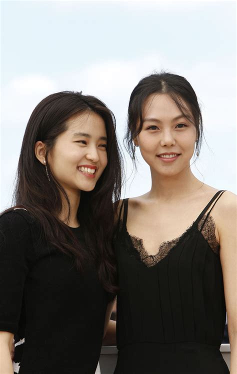 kim min-hee kim tae-ri - the handmaiden 2016